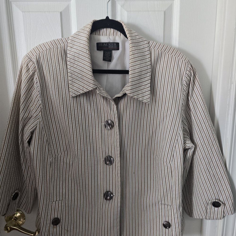 Classic Tan and Black Blazer for Professional Style